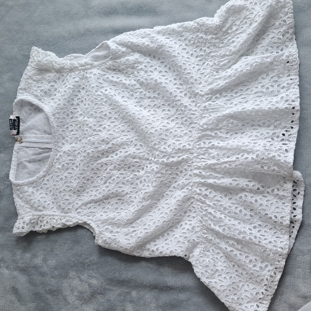 Kate Spade Embroidered Eyelet White Top Zipper Back Lined Ruffle Sz 0 - Picture 4 of 16